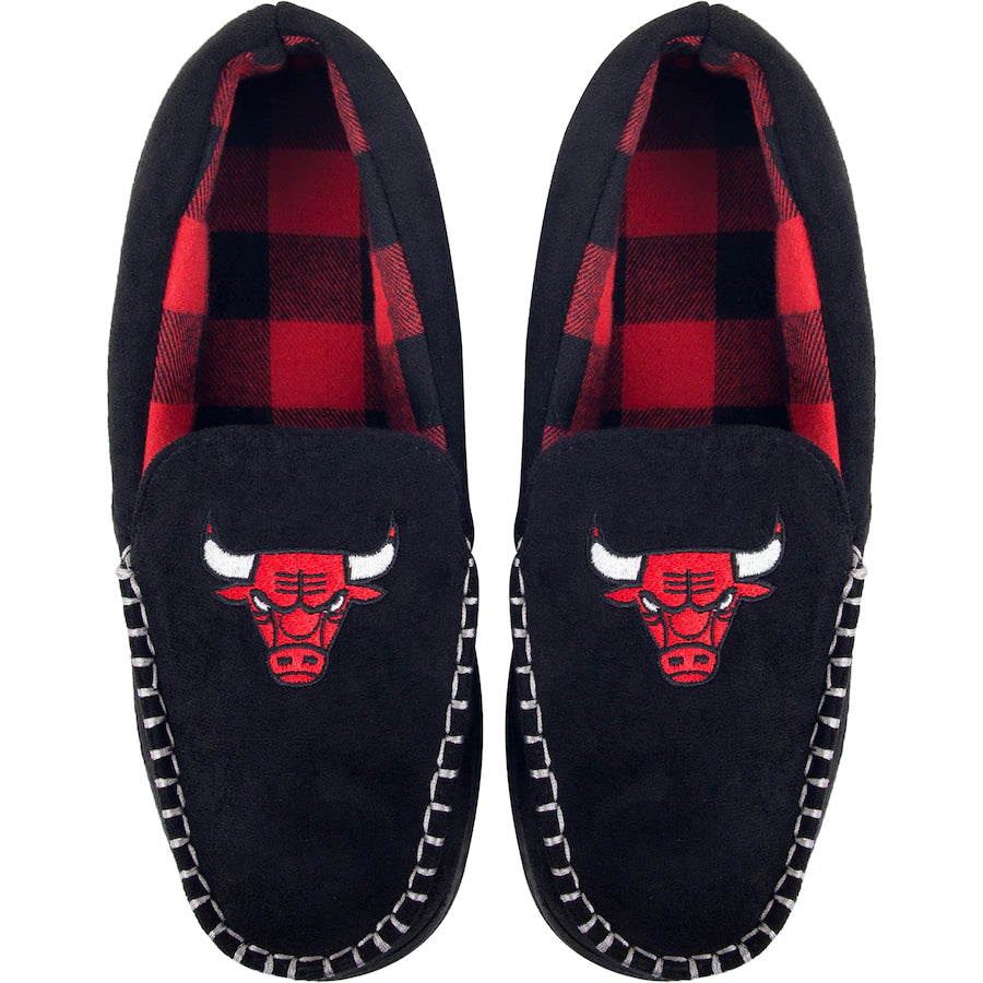 Chicago Bulls FOCO Team Logo Flannel Moccasin Slippers